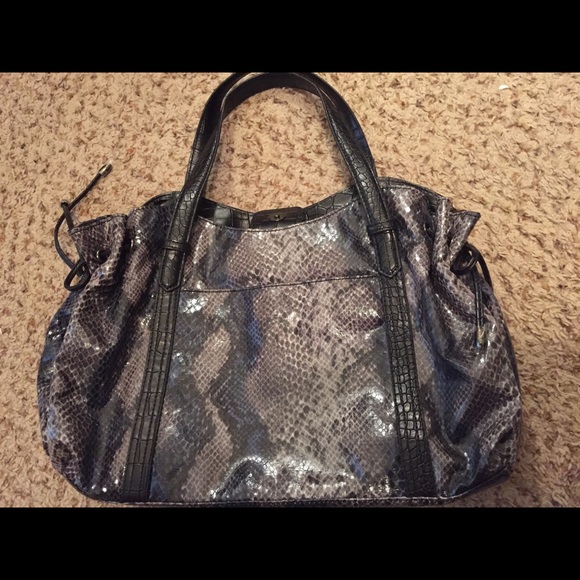 Vera Wang Handbag **NEVER USED** - Picture 2 of 5